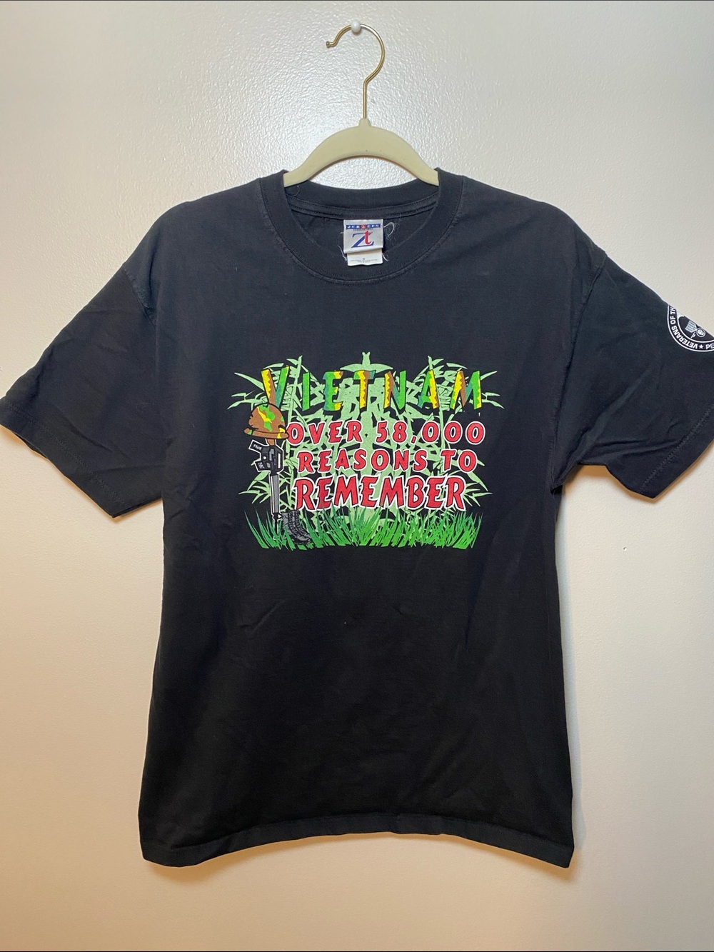 90s Vietnam War Remembrance Tee Jerzee Medium